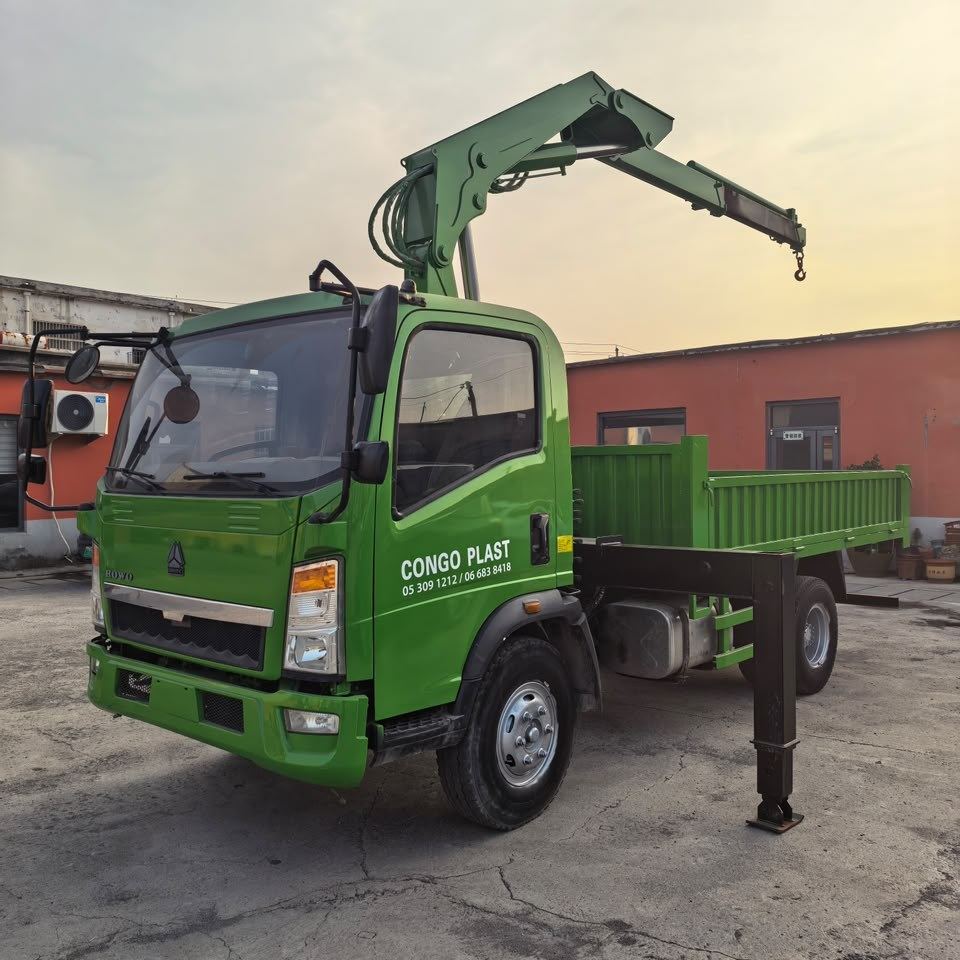 Camion grue vert CONGO-PLAST
